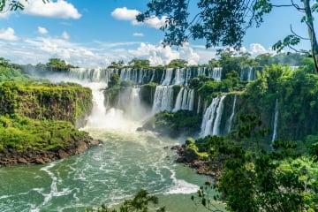 Halbtägige Tour zu den brasiliaischen Iguazú-Fällen ab Foz do Iguaçu thumbnail