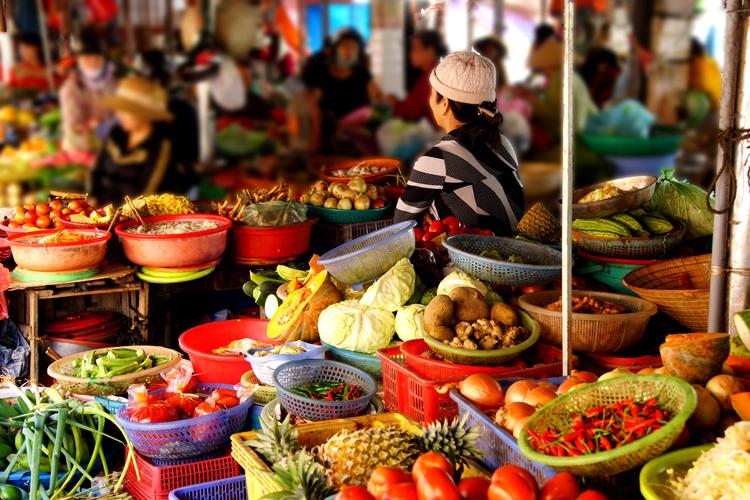 Obst und Gemüse auf dem Zentralmarkt von Hoi An