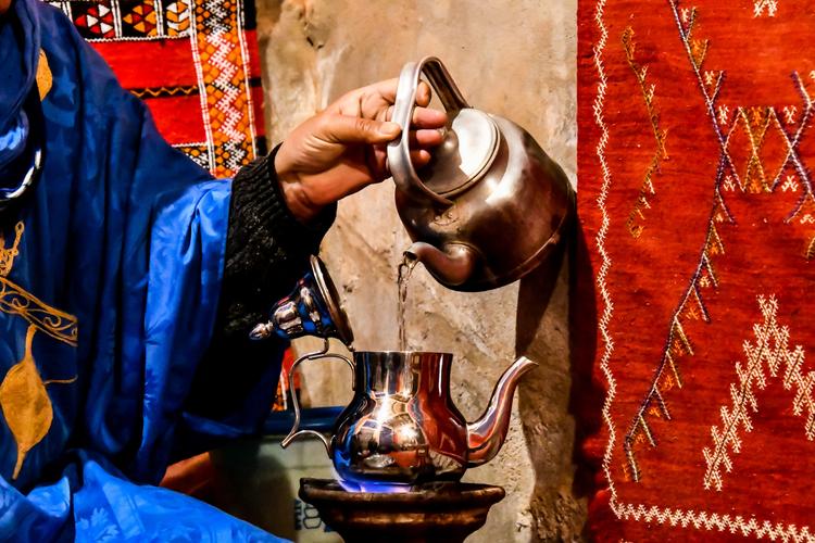 Teegenuss: Tradition der Berber