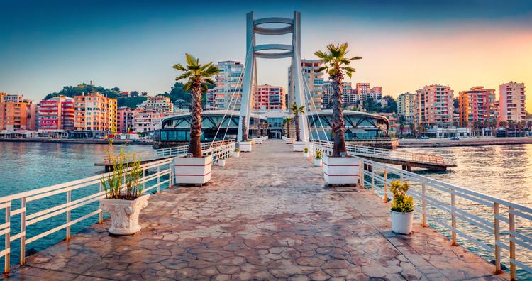 Durrës: Hafenstadt der Adria
