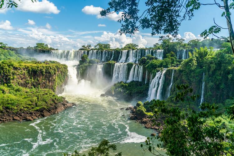 Iguazú Falls: Wunder der Superlative! 