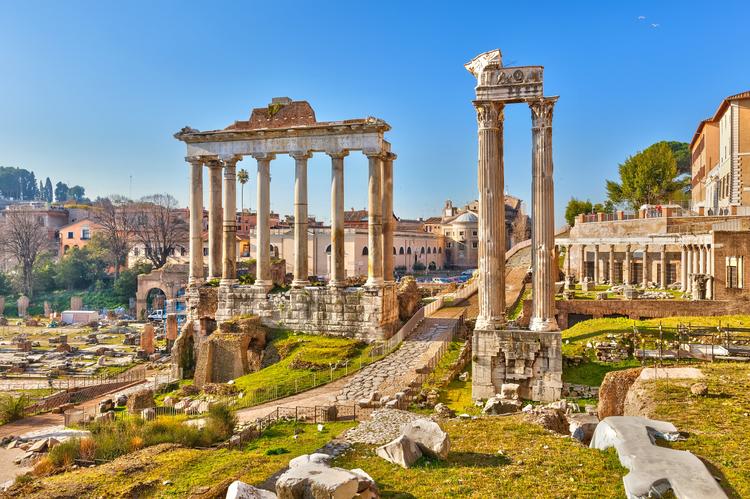 Antik: Im Forum Romanum