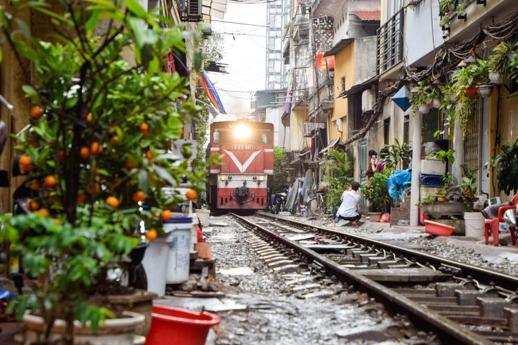 Train Street Hanoi: Schienen frei!