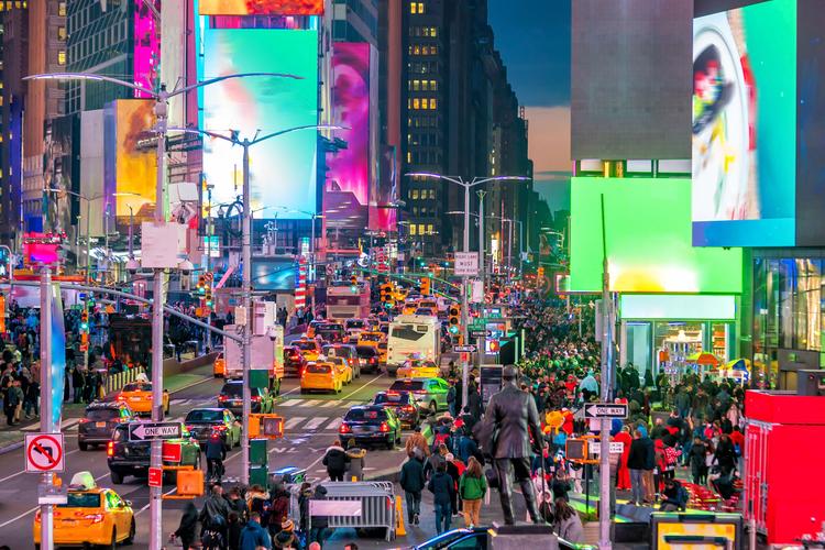 Iconic: Neonfarben am Time Square