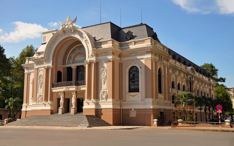Making History: Saigons Opera House