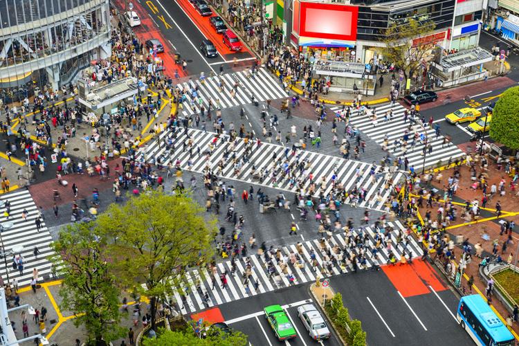 Straßenwechsel: Mit 15.000 Menschen