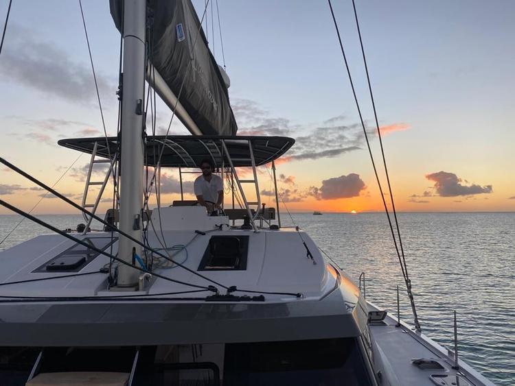 Sunset Sail: Der Abendsonne entgegen