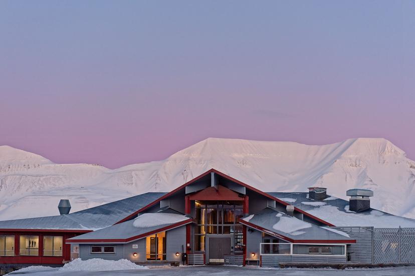 Radisson Blu Polar Hotel Spitsbergen **** thumbnail