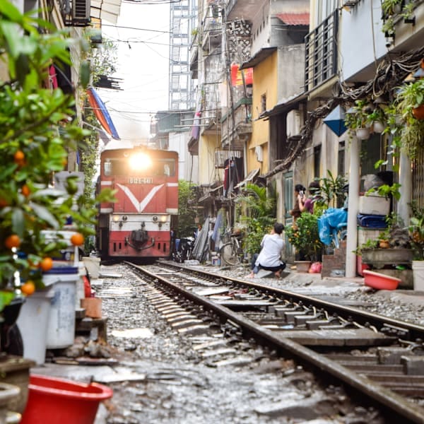 Vibin' in Vietnam: Lantern Lanes & Pagoda Paths