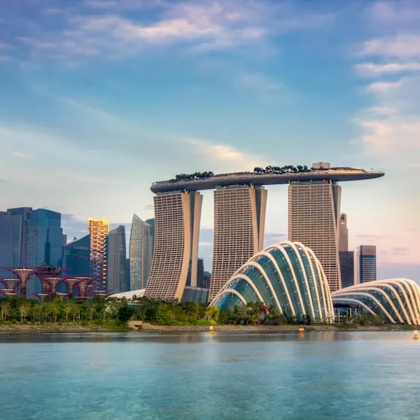 Japan, Philippines and Singapore: Supertrees meet beach dreams