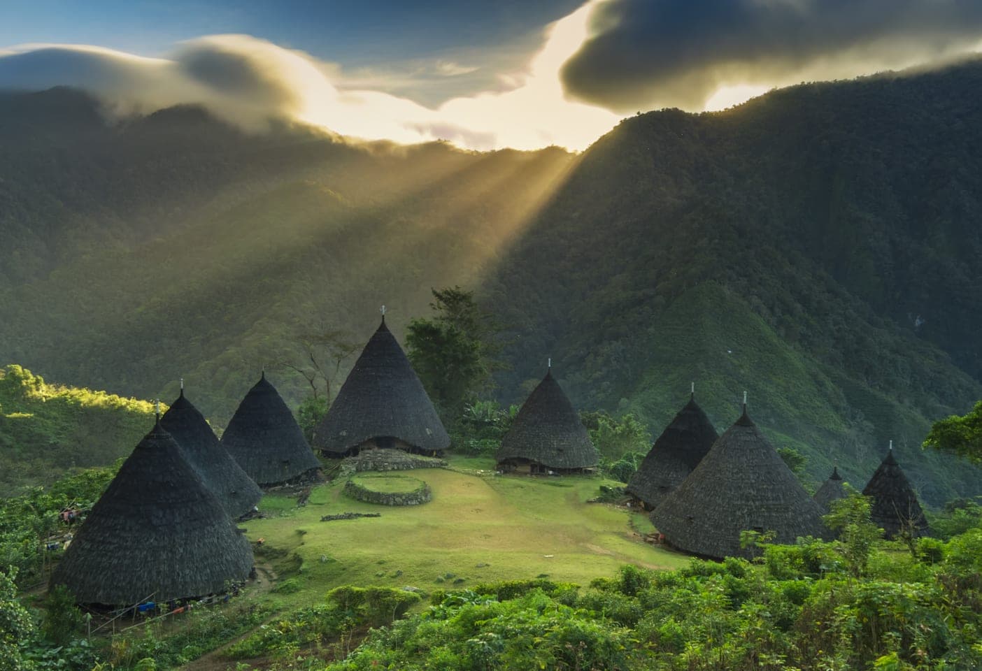 Regenwald Trekking zum Wae Rebo Village ab Ruteng thumbnail