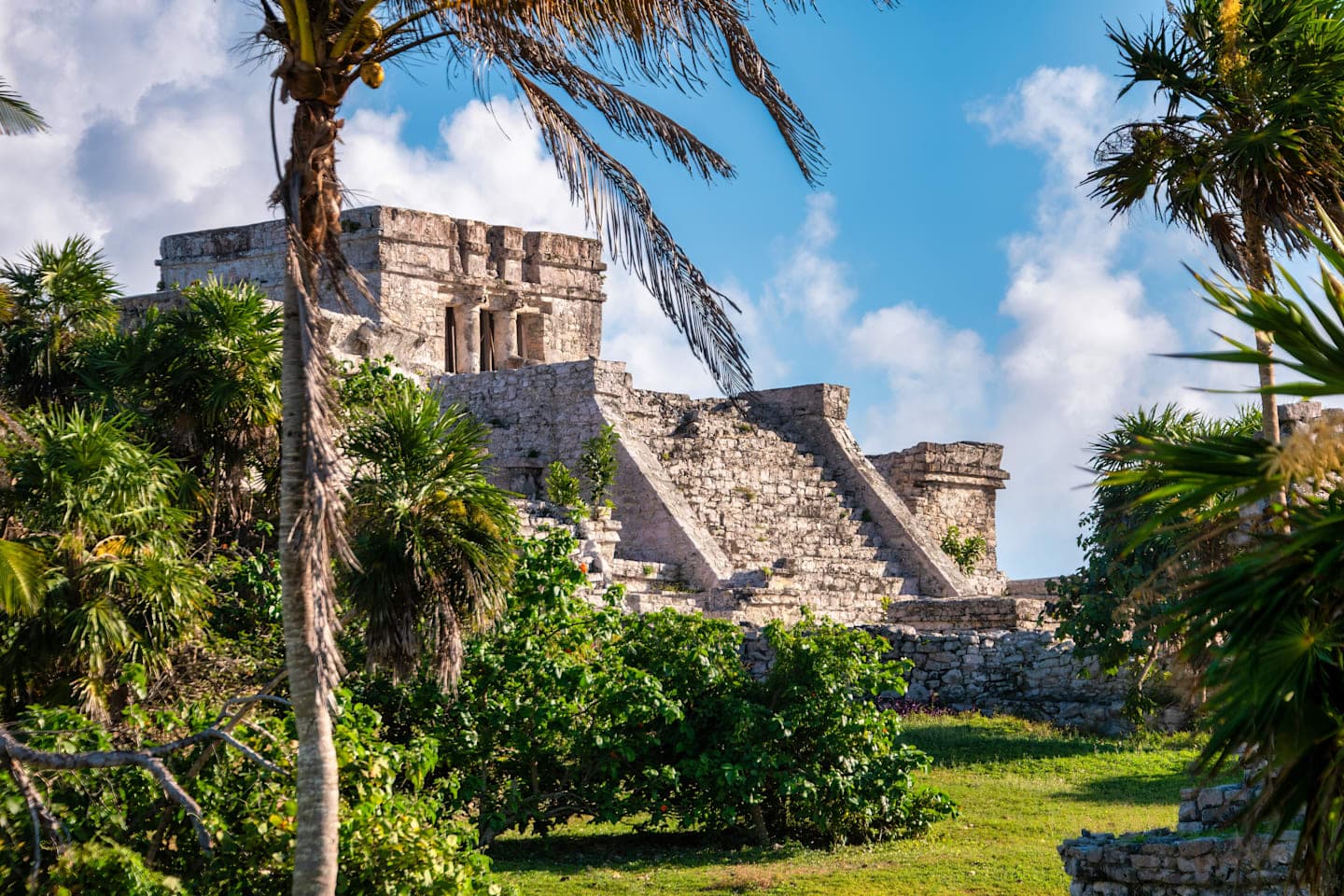 Dagtour naar Tulum & Cobá met bezoek aan een cenote thumbnail