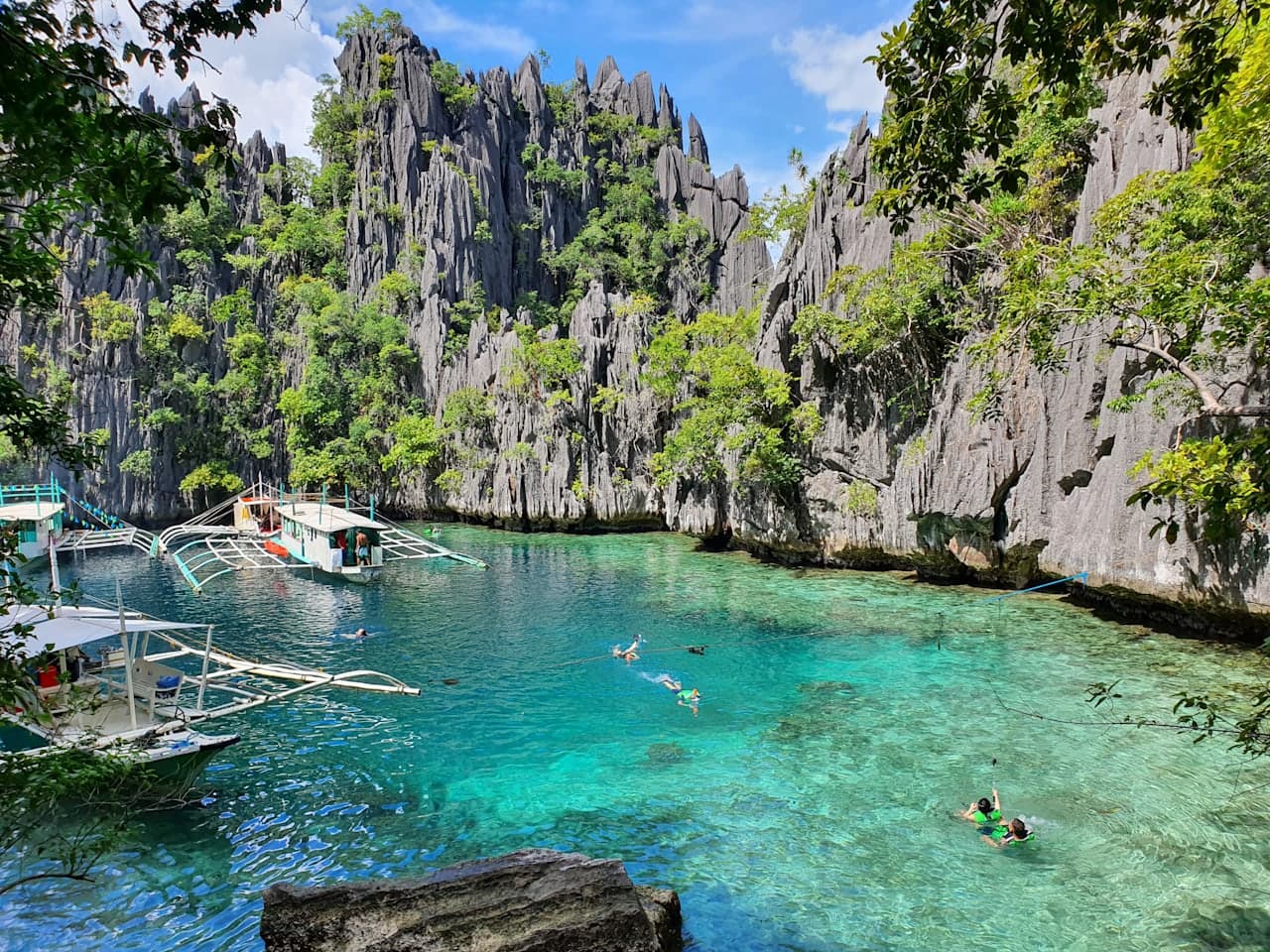 Barracuda Lake, Skeleton Wreck and Twin Lagoon thumbnail