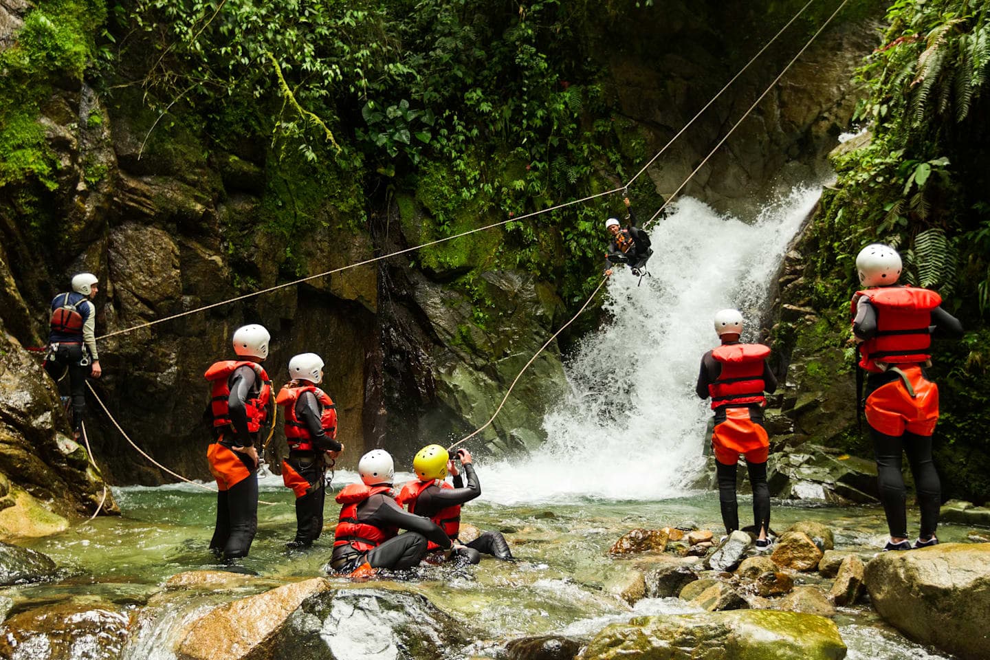 Canyoning & ziplinen thumbnail