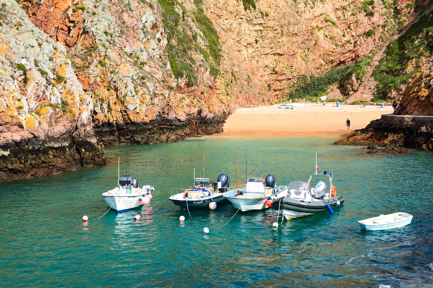 Boottocht in het Reserva Natural das Berlengas thumbnail