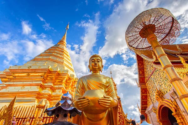 Asia Bucketlist: Big Cities, Temple Views & Island Vibes