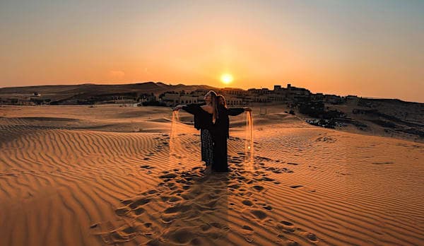 Emirate Roadtrip: Sleep like a Sheikh & Shine like Dubai