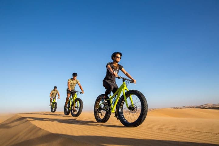 Fietstocht door de woestijn thumbnail