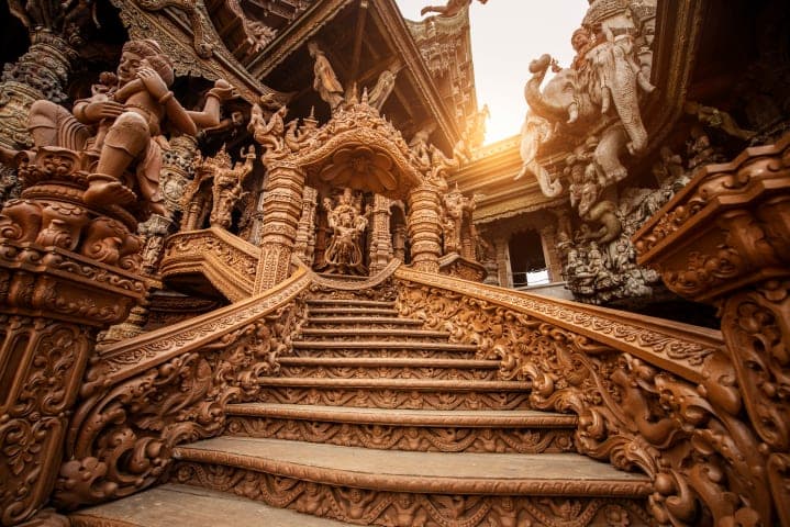 Sanctuary of Truth & veerboot naar Koh Chang thumbnail