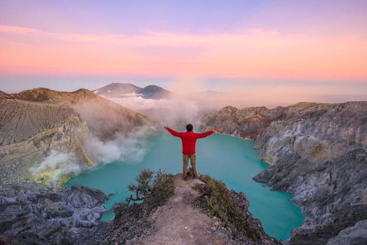 Sunrisehike op Mount Ijen met transfer naar Sanur thumbnail