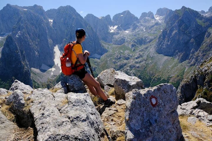 Ganztägige Wanderung zu den Gipfeln Vallushnica & Taljanka im Grbaja-Tal thumbnail