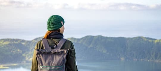 Azoren Inselhopping: Roadtrip zu Fajãs & Vulkangewalten