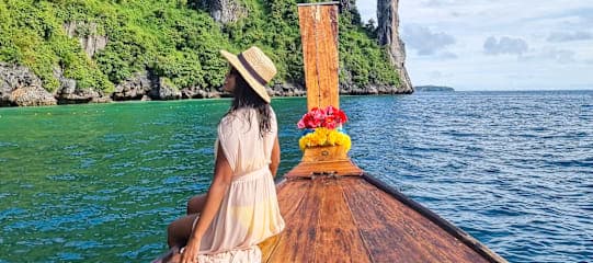 Travel Thailand: From City Glows to Sandy Toes!