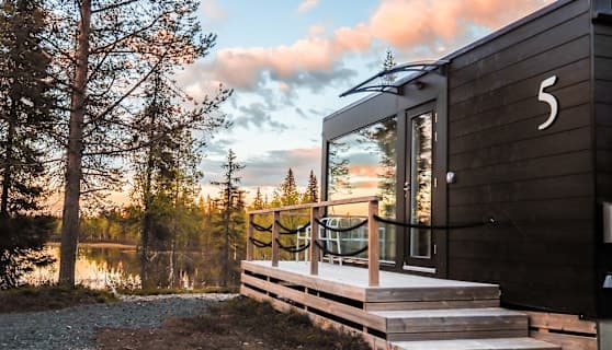 Finnland Roadtrip: Zur Mitternachtssonne in der Glasvilla