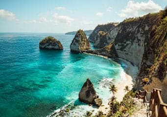 Bali Inselhüpfen: Abenteuer zwischen Strand & Dschungel
