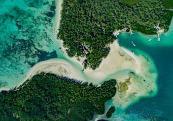 Dubai & Mauritius: Skyline meets Nature Adventure