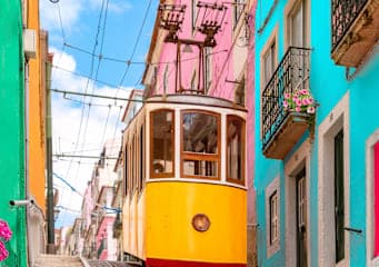 Kap Verde & Lissabon: Colorful City meets Salty Island