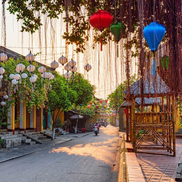 Vibin' in Vietnam: Lantern-lit lanes and pretty pagodas