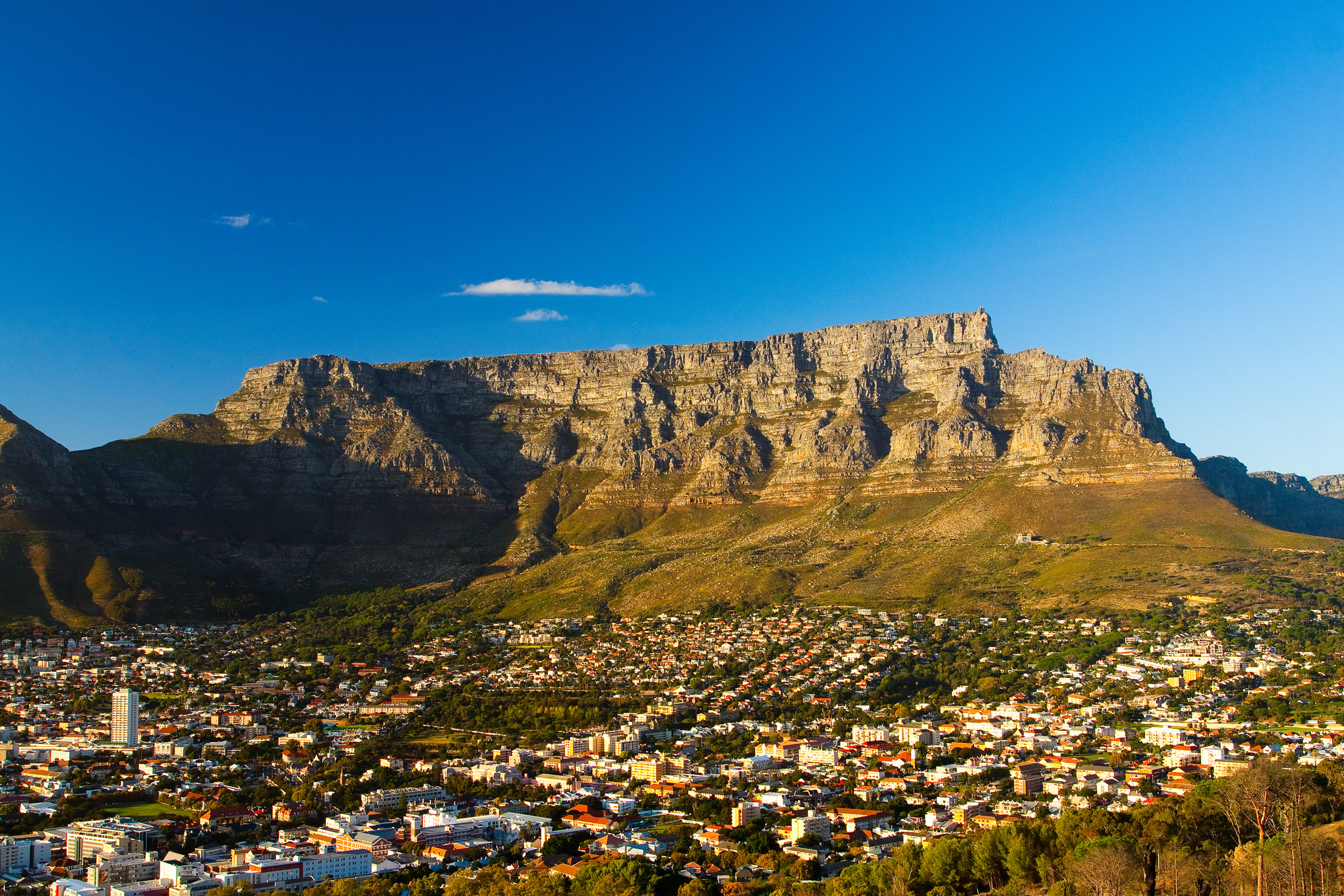 Table mountain. Столовая гора (Table Mountain). Столовая гора, Кейптаун, Южная Африка. Столовая гора Кейптаун. Столовая гора Кейптаун ЮАР.